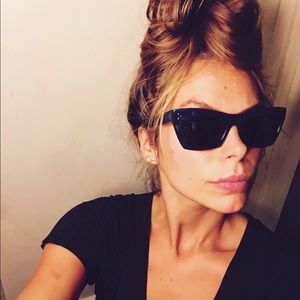 Meet your Posher, Madeline